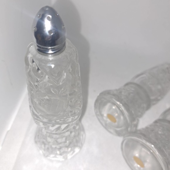 BEAUTIFUL Made in Germany Crystal 7" Tall 4 Salt & Pepper Shakers Etched Rose - Picture 6 of 9